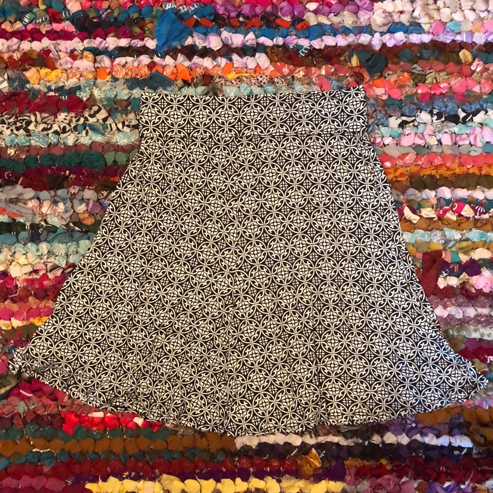Black & White patterned A-line skirt